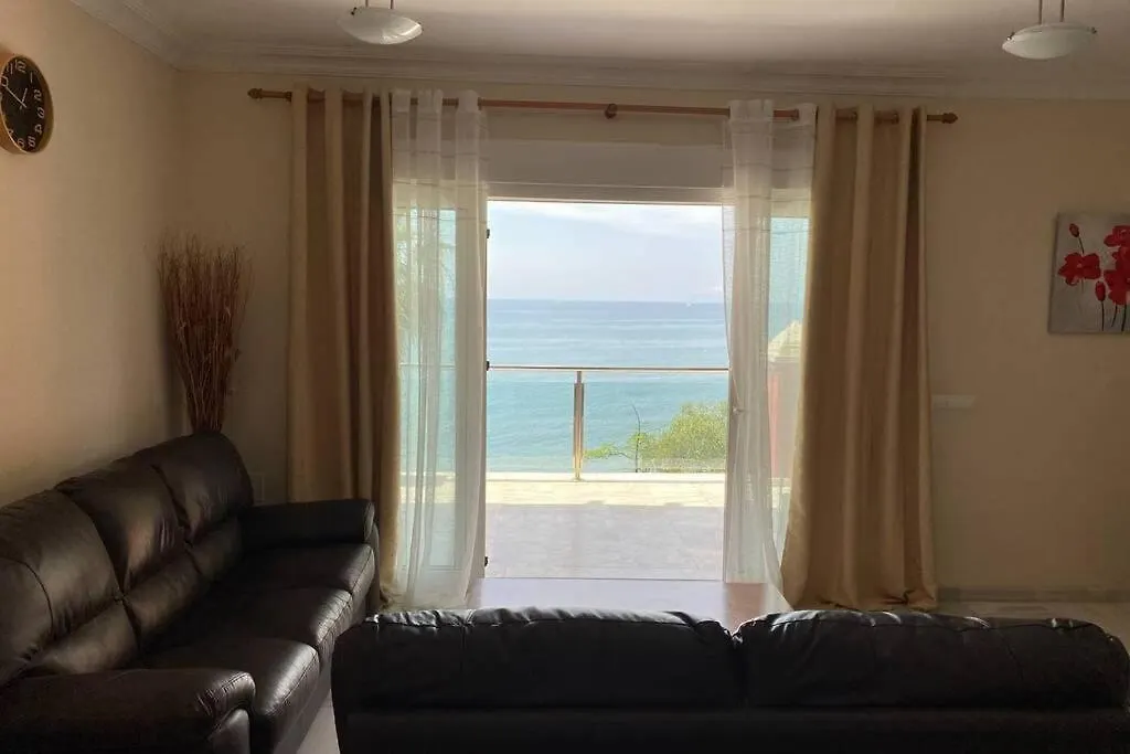 Estepona Seaview Apartment Seletur