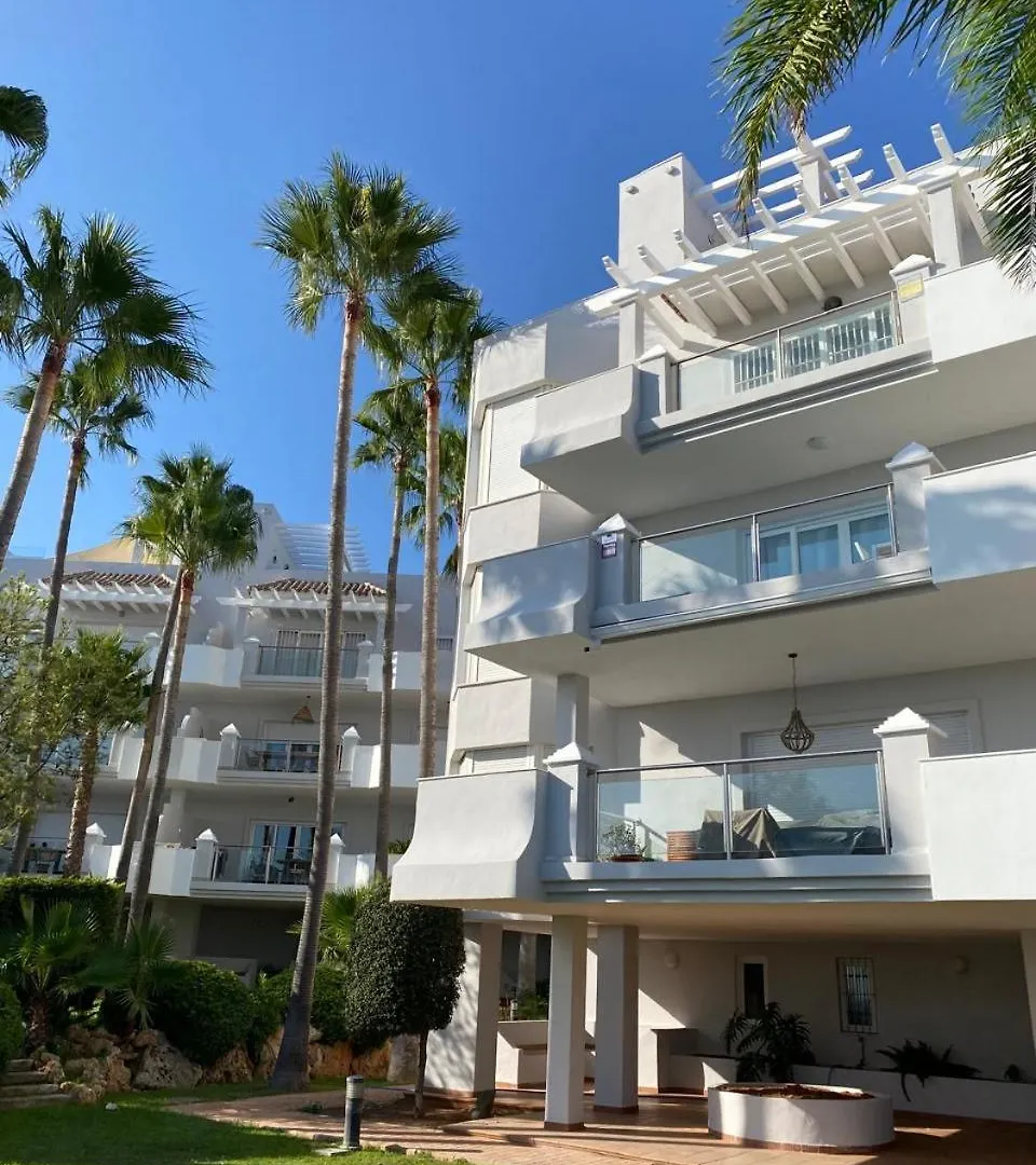 Estepona Seaview Apartment Seletur